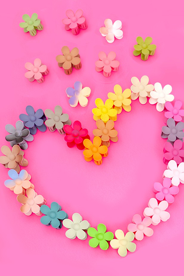 Oversized Matte Flower Clips
