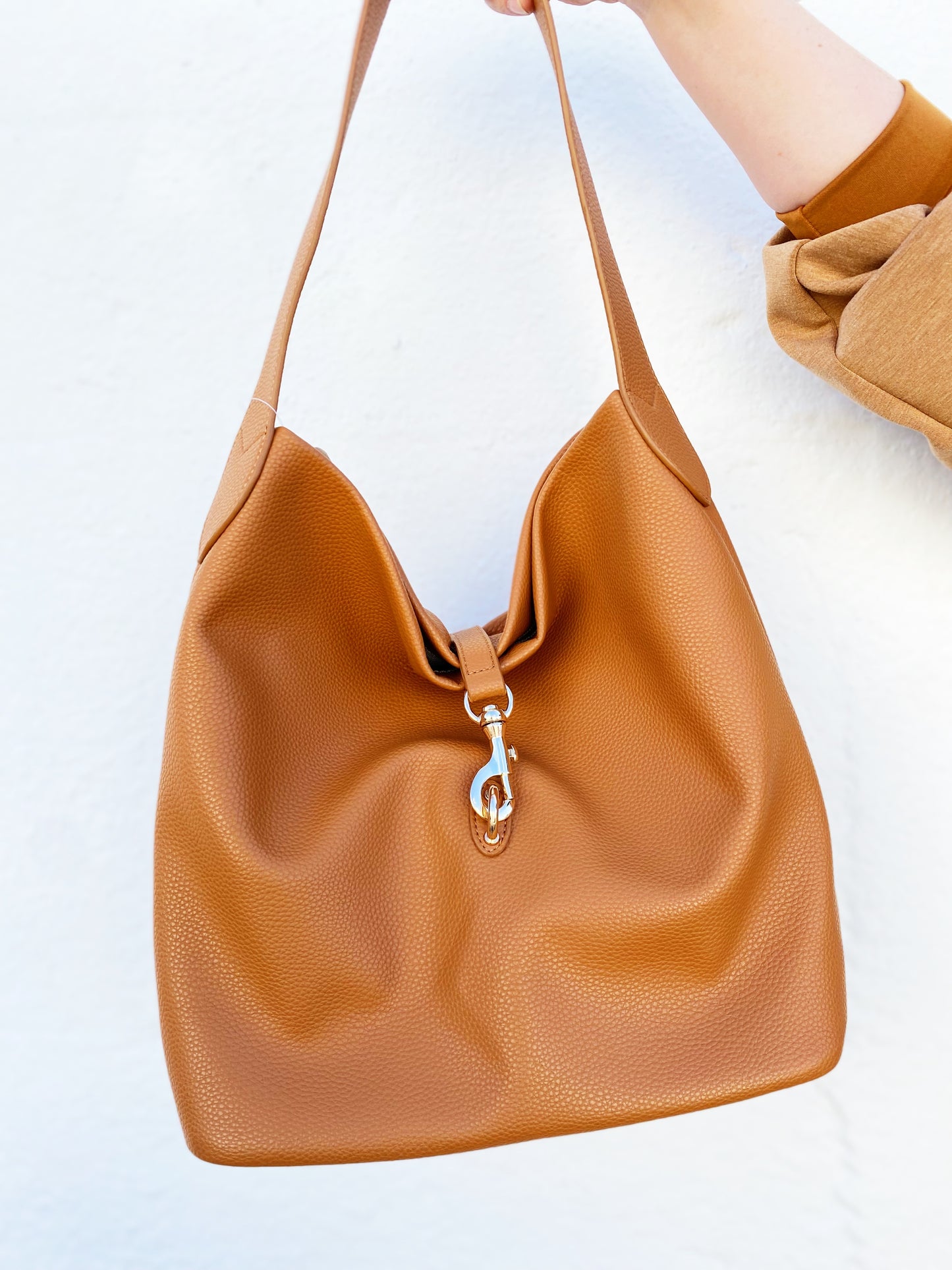 Sandy Shoulder Bag Multiple Colors