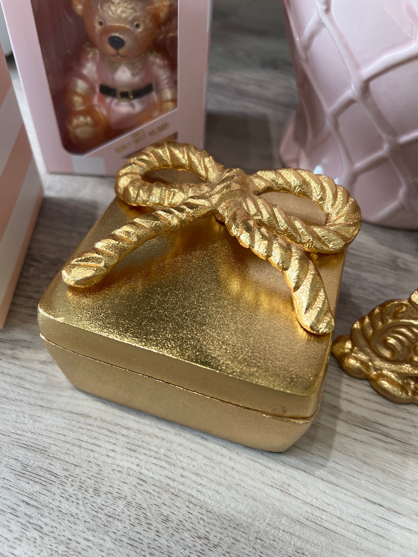 Bow Box Gold