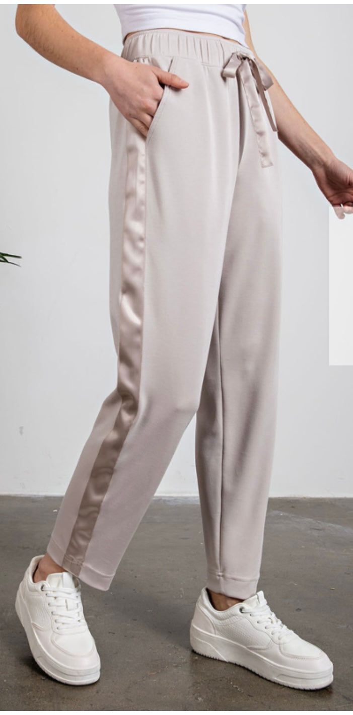 Jogger with satin sides