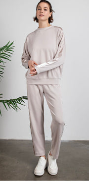 Crew neck with satin top