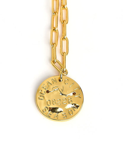 Mini Beach Tag Charm Necklace – 18k Gold Plated